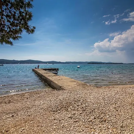 Grande Glamping With Pool