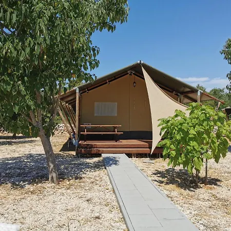 Grande Glamping With Pool *