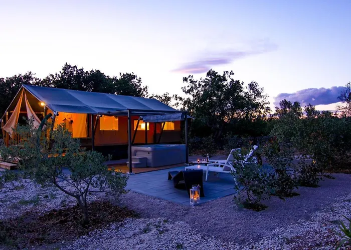 Luxusní stan Grande Glamping With Pool *