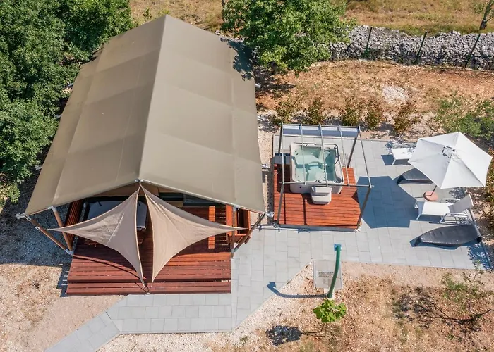Grande Glamping With Pool Biograd Na Moru