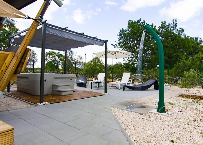 Grande Glamping With Pool *