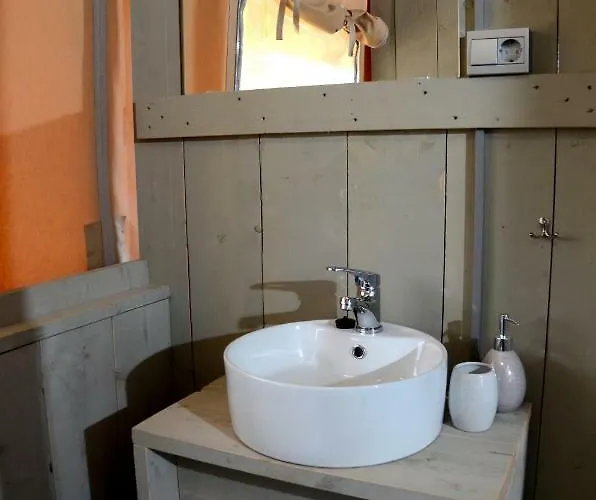 Grande Glamping With Pool Роскошный шатер Биоград-на-Мору