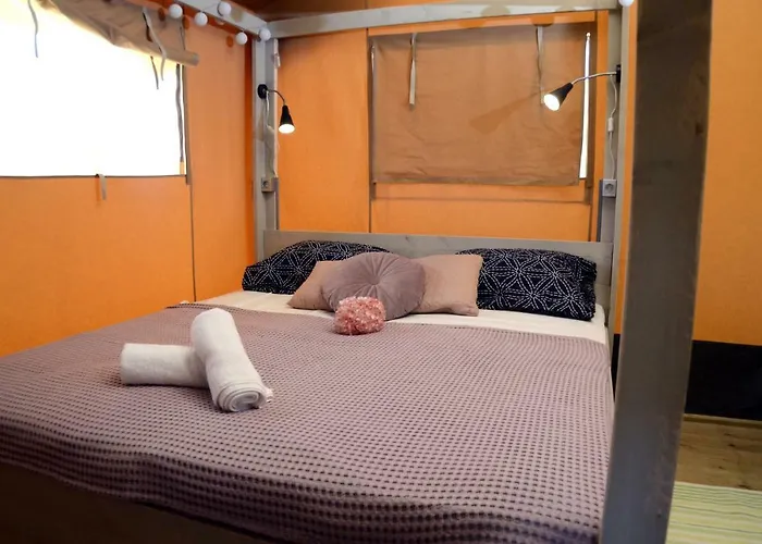 Luxury tent Grande Glamping With Pool Biograd Na Moru