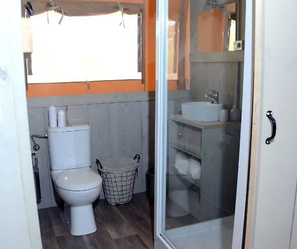 Luxury tent Grande Glamping With Pool *