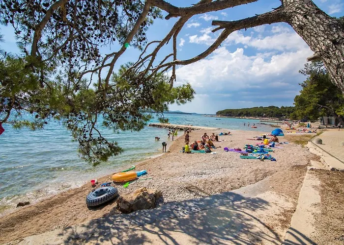 Grande Glamping With Pool