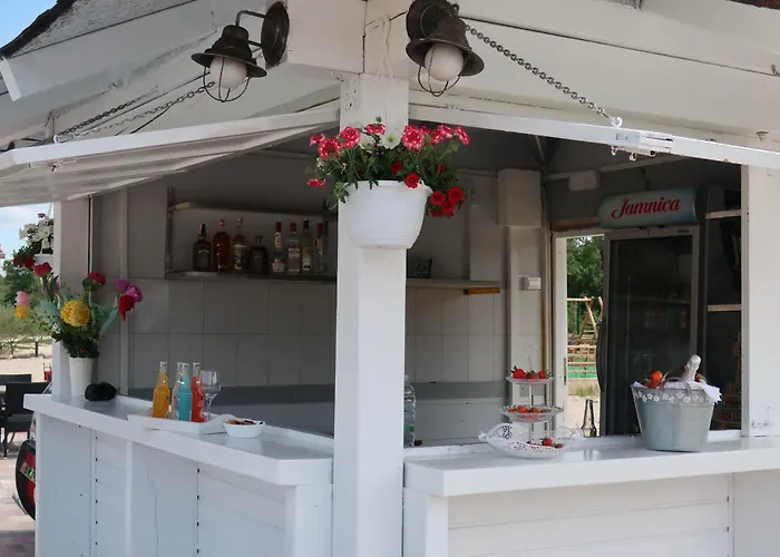 Grande Glamping With Pool *