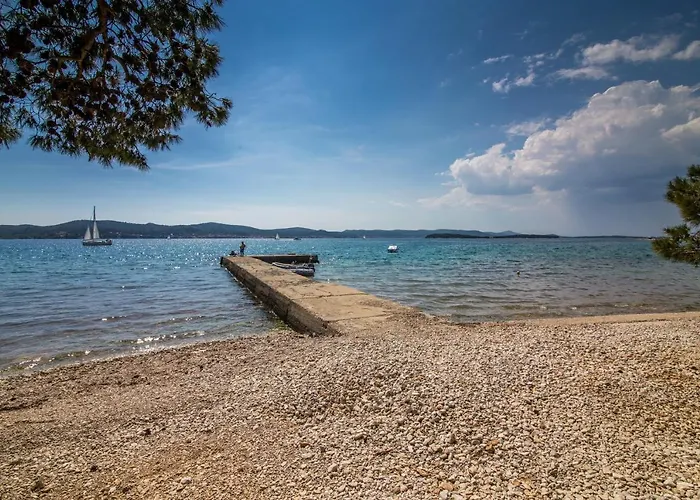 Grande Glamping With Pool